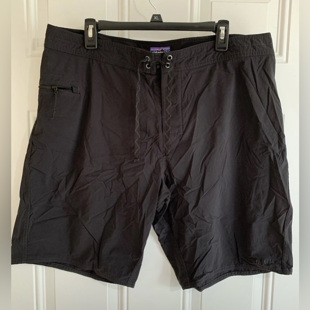 Patagonia Board Shorts‎ Mens 38 Black Zip Pocket Nylon Wavefarer Swim Trunks